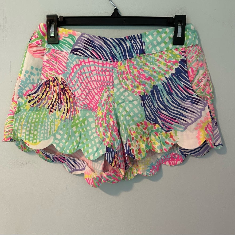 Lilly Pulitzer Dahlia Multi-Colored SeaShell Print Scalloped Hem Shorts Size S